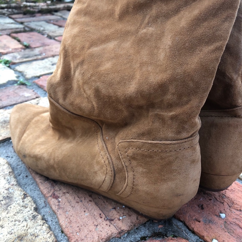 Boots - Picture 4 of 4